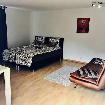 Golf Studio Apartment *